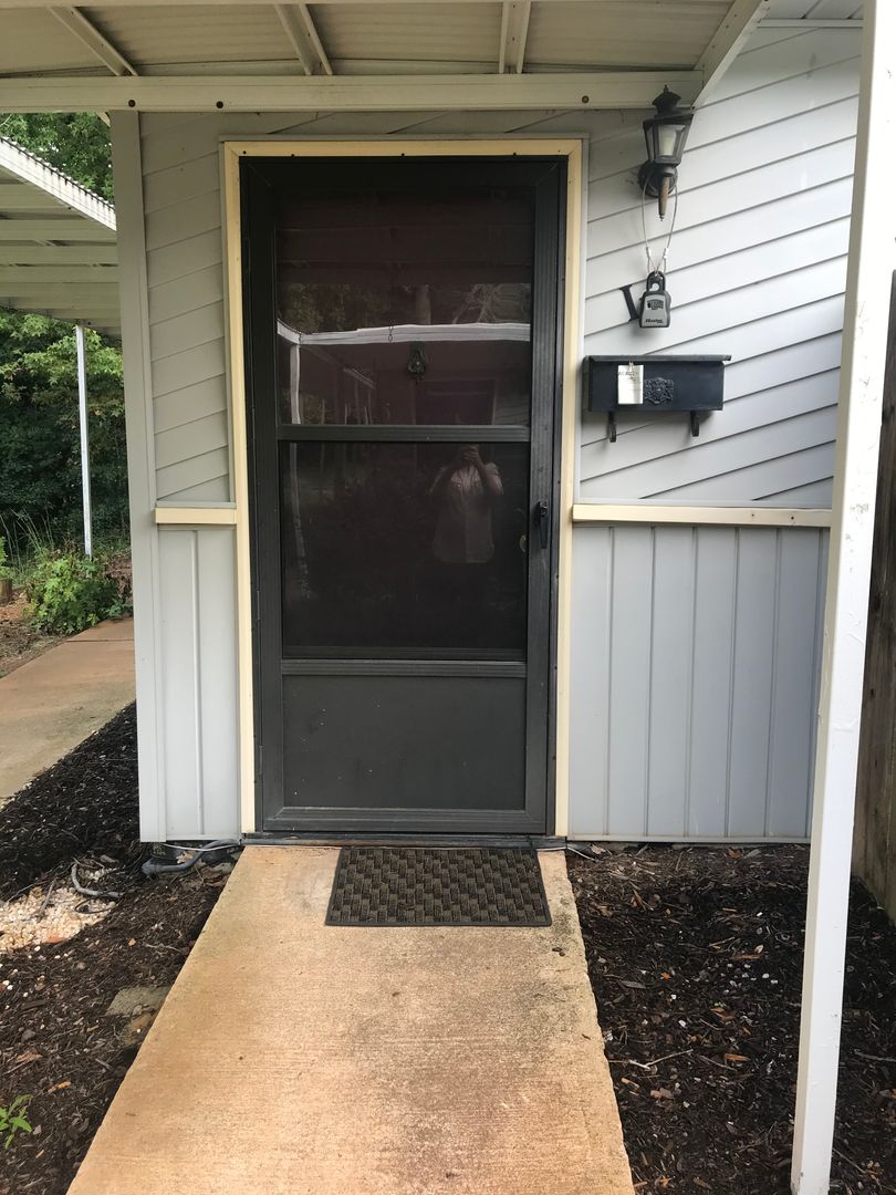 Greenville House: 3706 E. North Street #I3