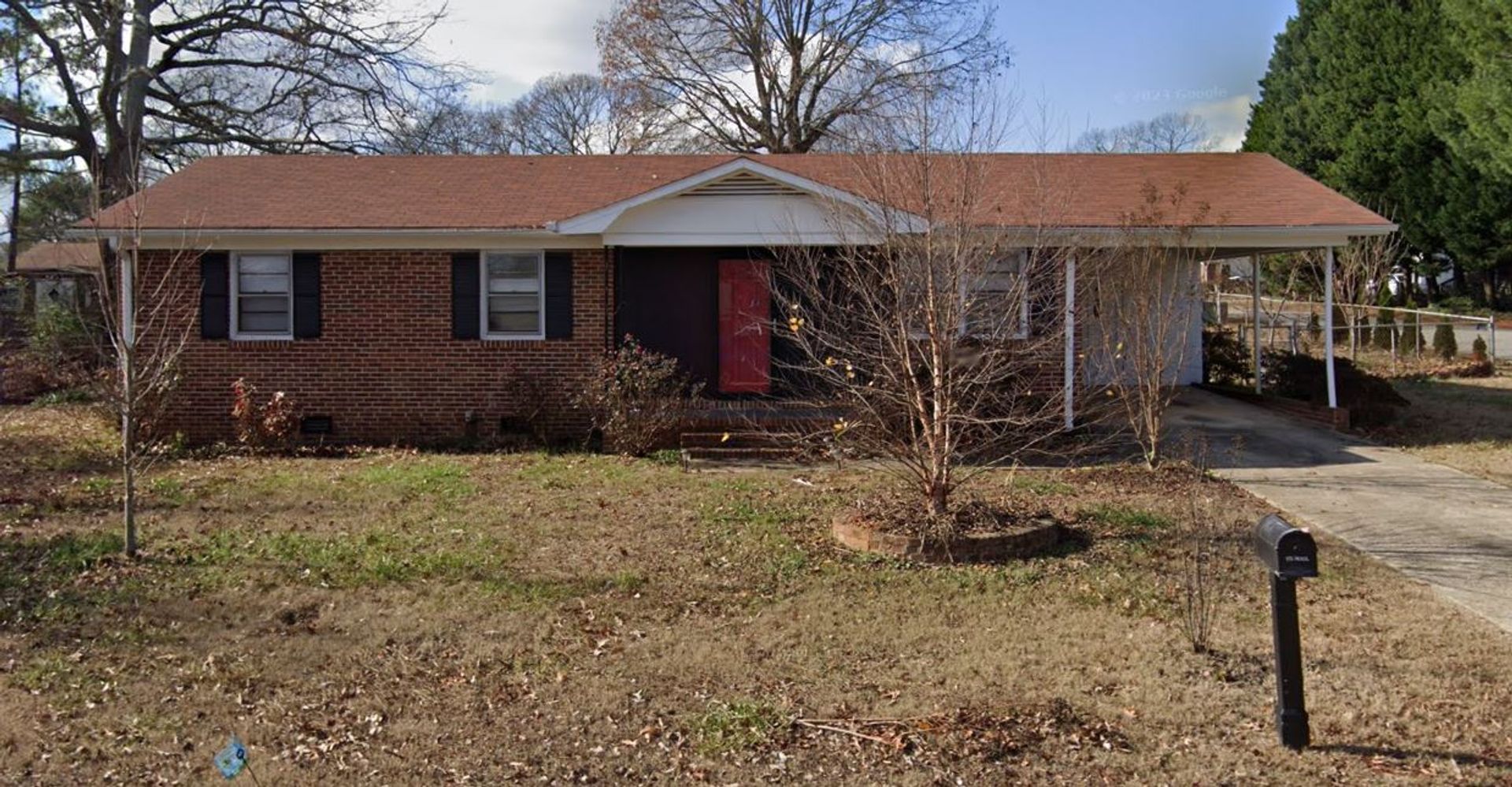 Greer House: 109 Anita St