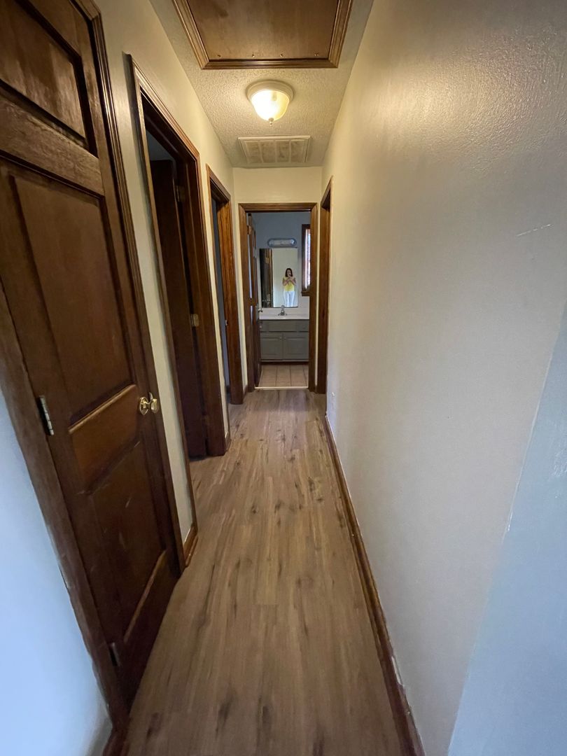 Fountain Inn House: 905B North Main Street