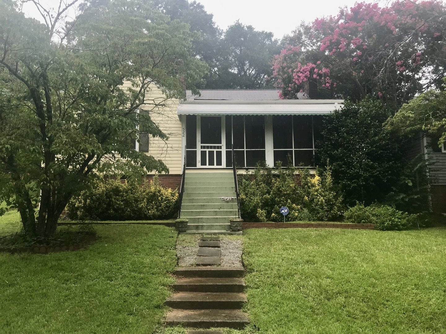 Greenville House: 522 Grove Rd