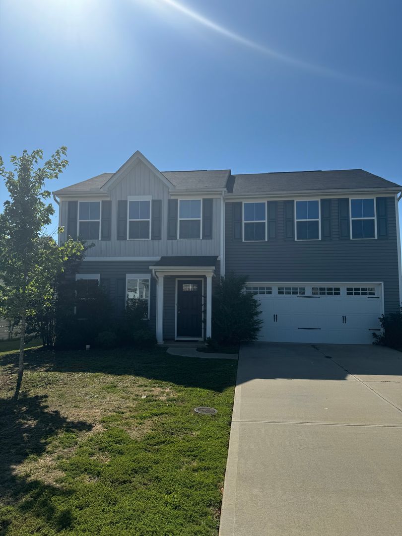 Greenville House: 8 Castlebrook Drive