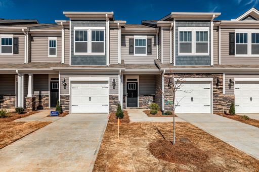 AVAILABLE NOW, Beautiful Greer home! – photo 1