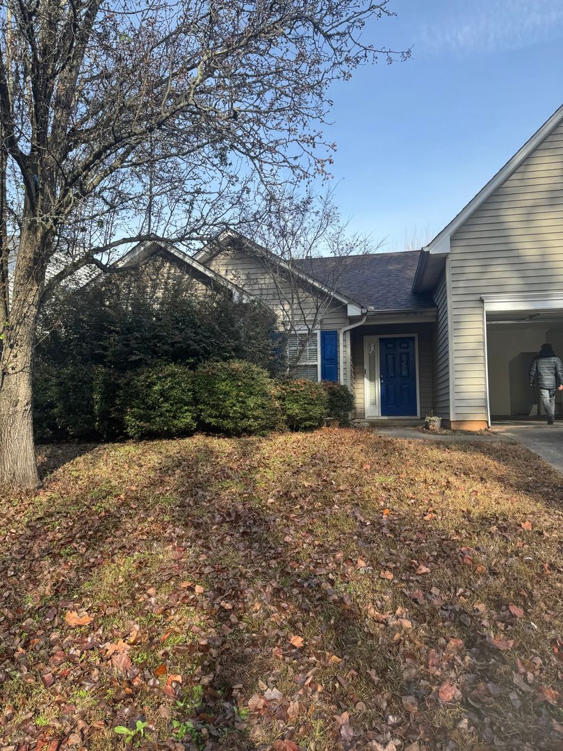 Greer House: 112 Stockbridge Drive