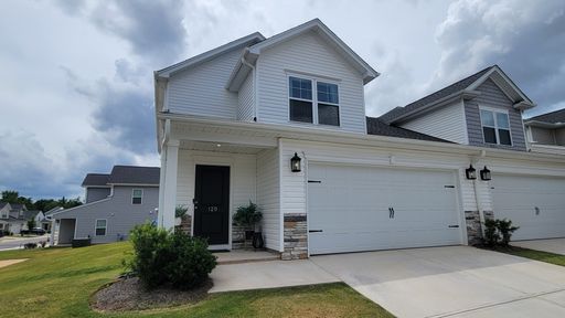 Like New 4 Bed, 2.5 Bath Townhome Available in Greenville – photo 1