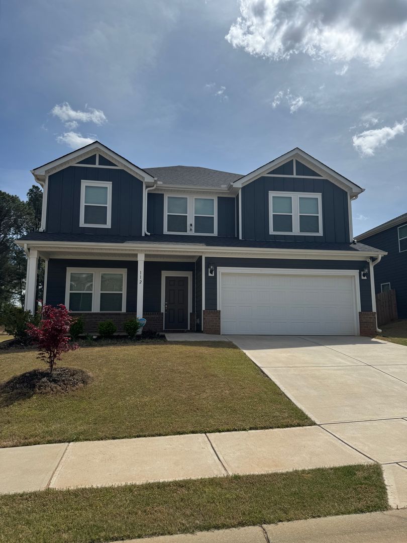 Greenville House: 112 Roderick Lane