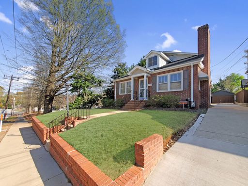 5 Bedroom 3.5 Bath Brick home in Downtown Greenville!!!! – photo 1