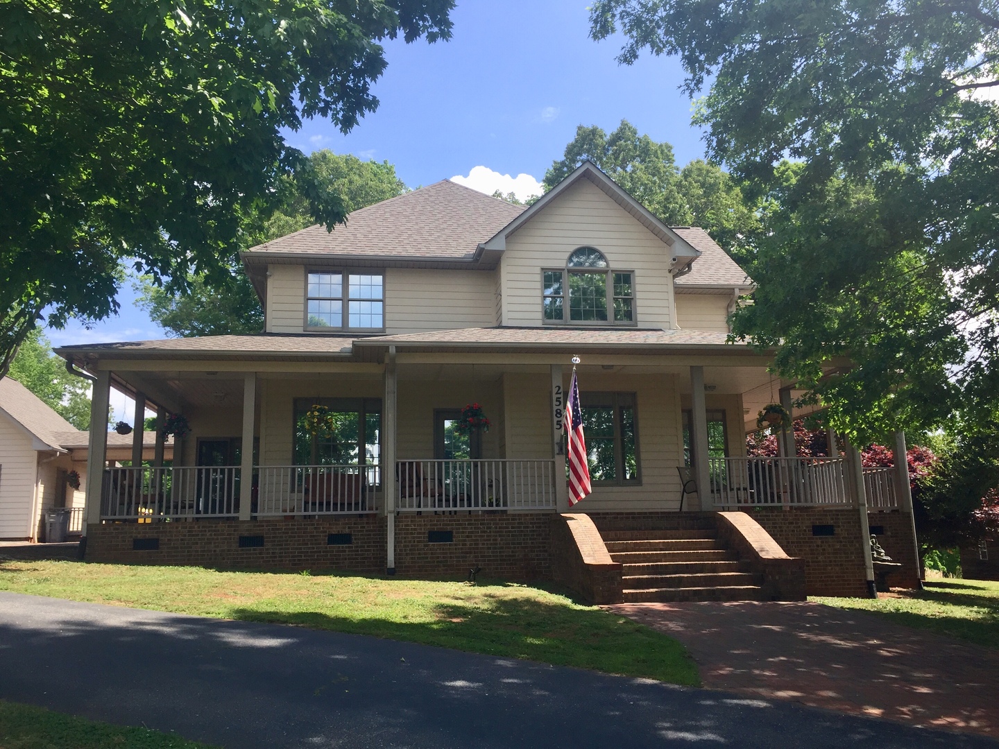 Greer House: 2585 Fews Bridge Rd.
