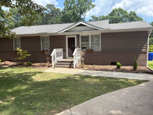 3 Bedroom 2 Bath Ranch Home Near Haywood Road and Woodruff Road – photo 1