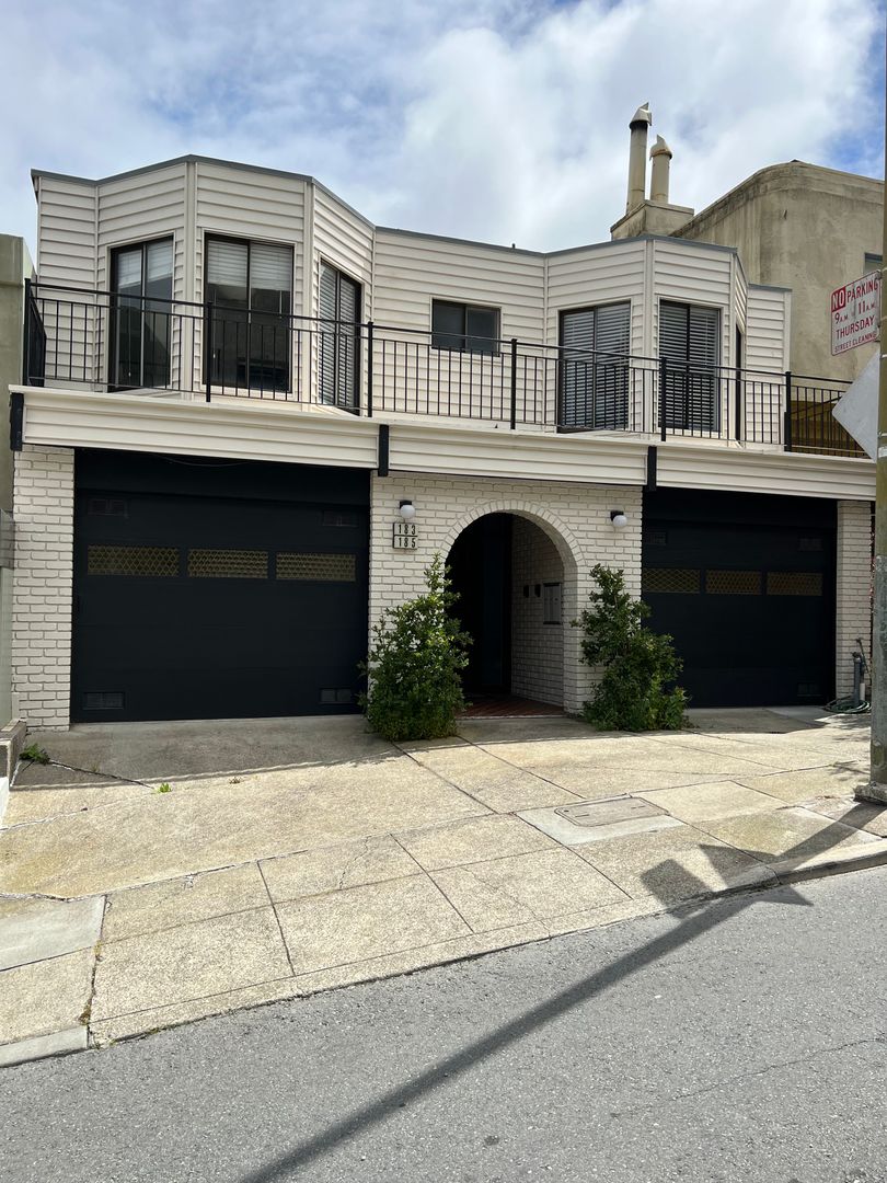 San Francisco Apartment: 185 Villa Terrace