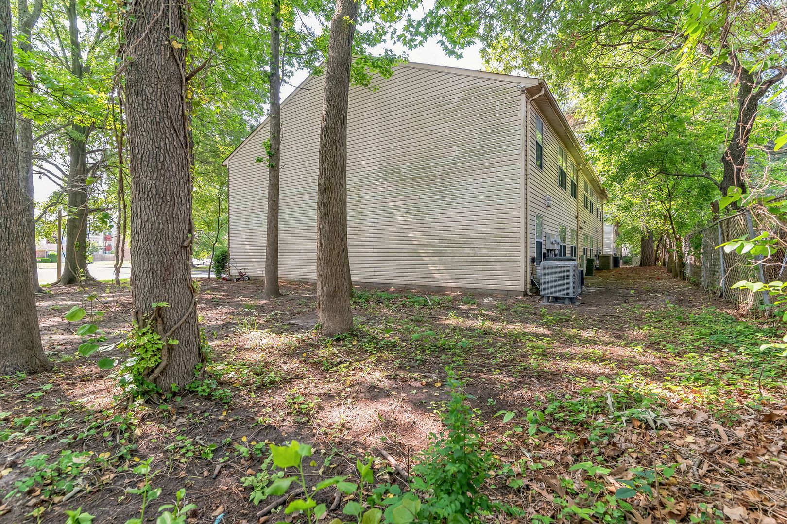 VA Beach Apartment: 524 Aylesbury Dr