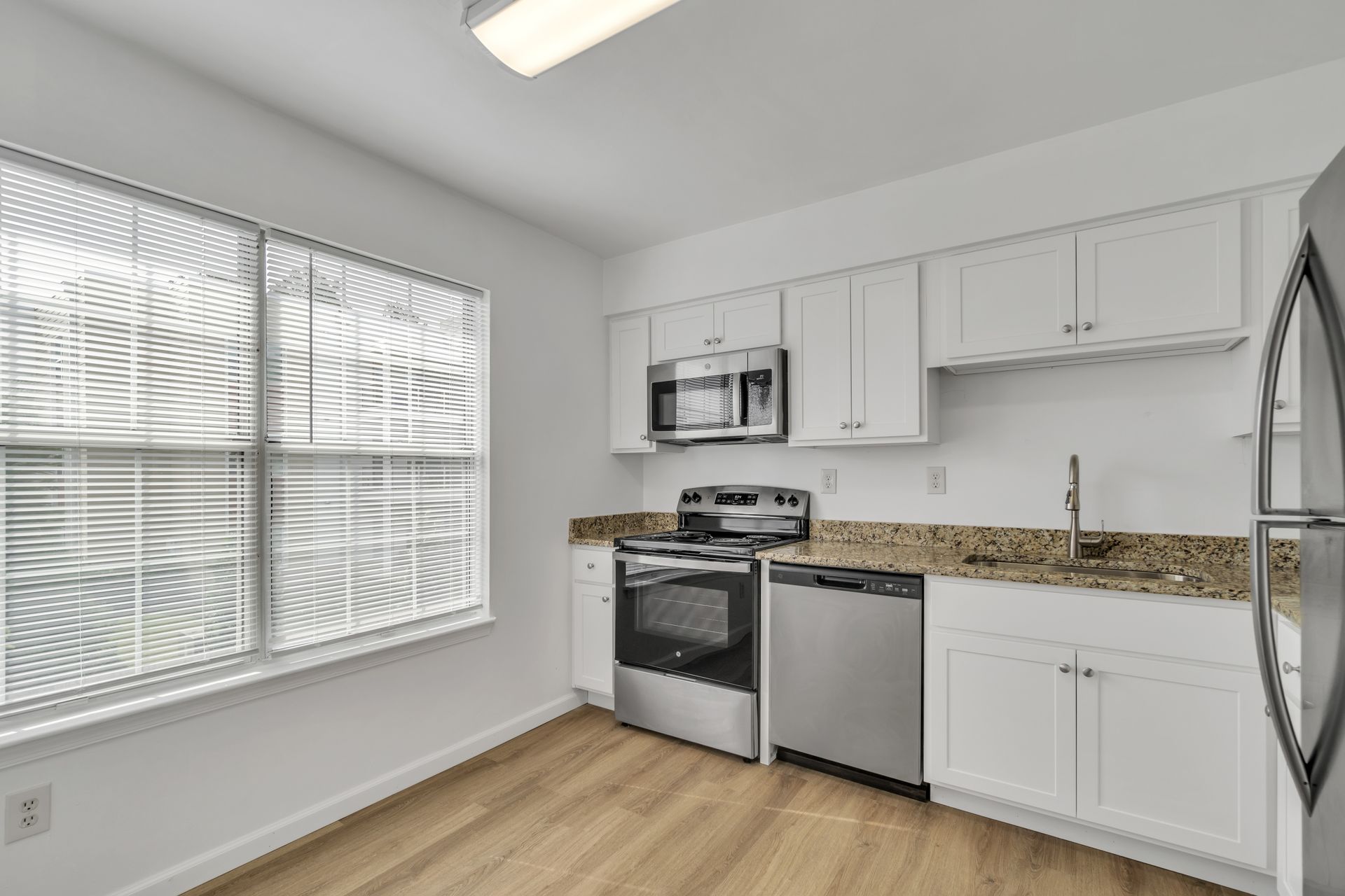 Va Beach Apartment: 509 Aylesbury Dr