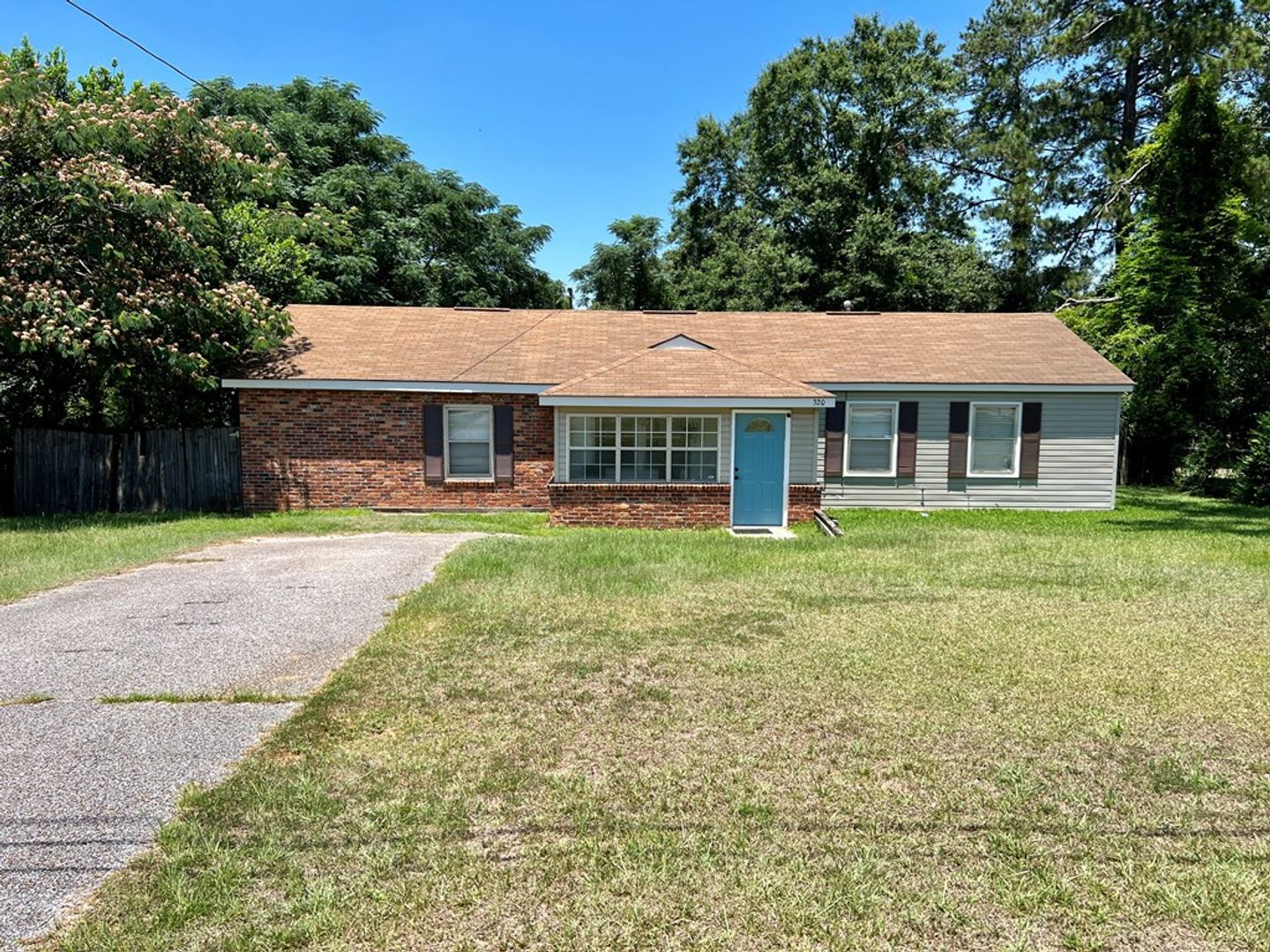 Troy House: 320 Ray Ave.