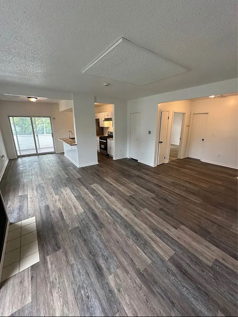 Amherst Apartment: 1608 Sweet Home Rd