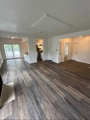 2 Bedroom | Walk to UB North!