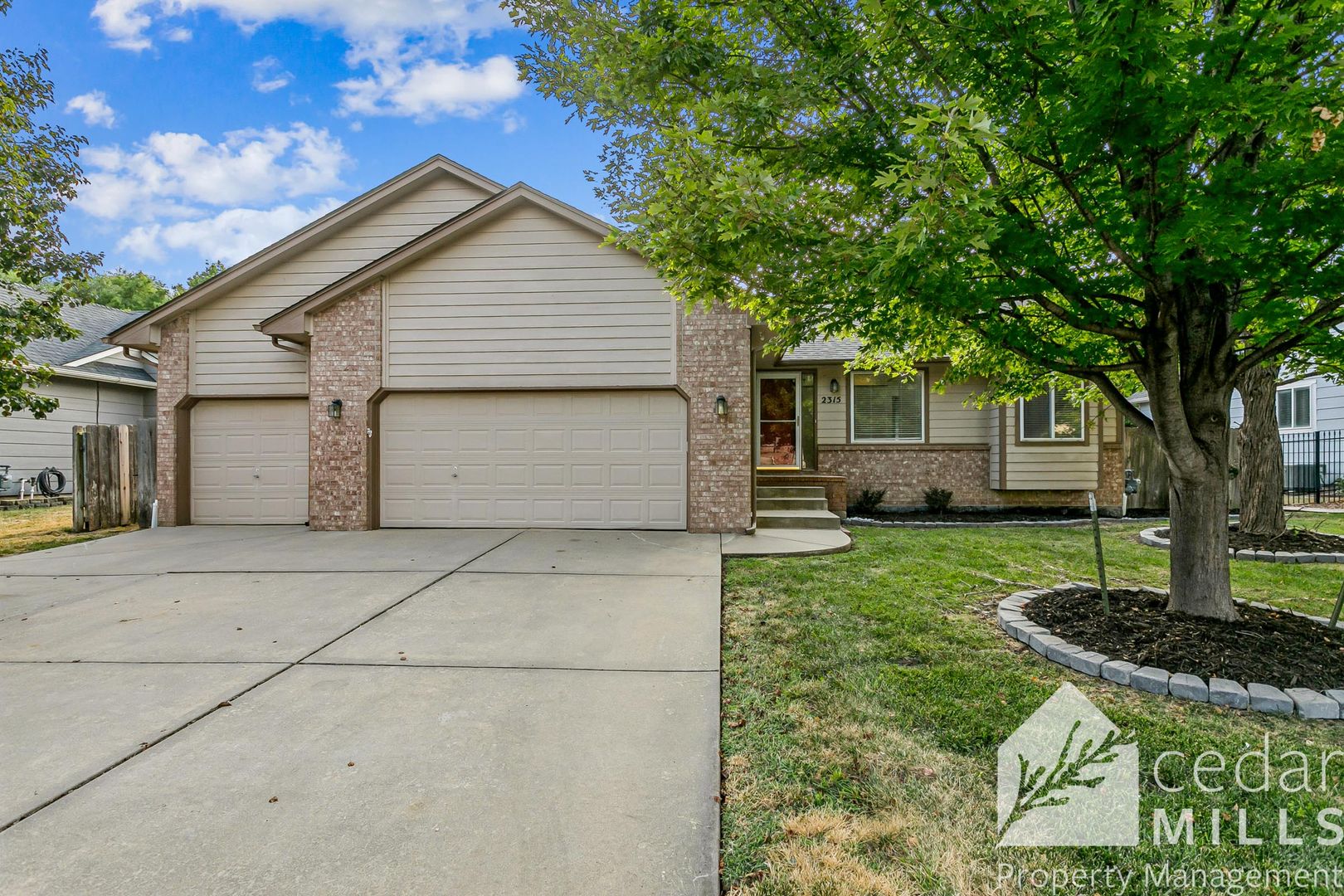 Wichita House: 2315 N Brandon Cir