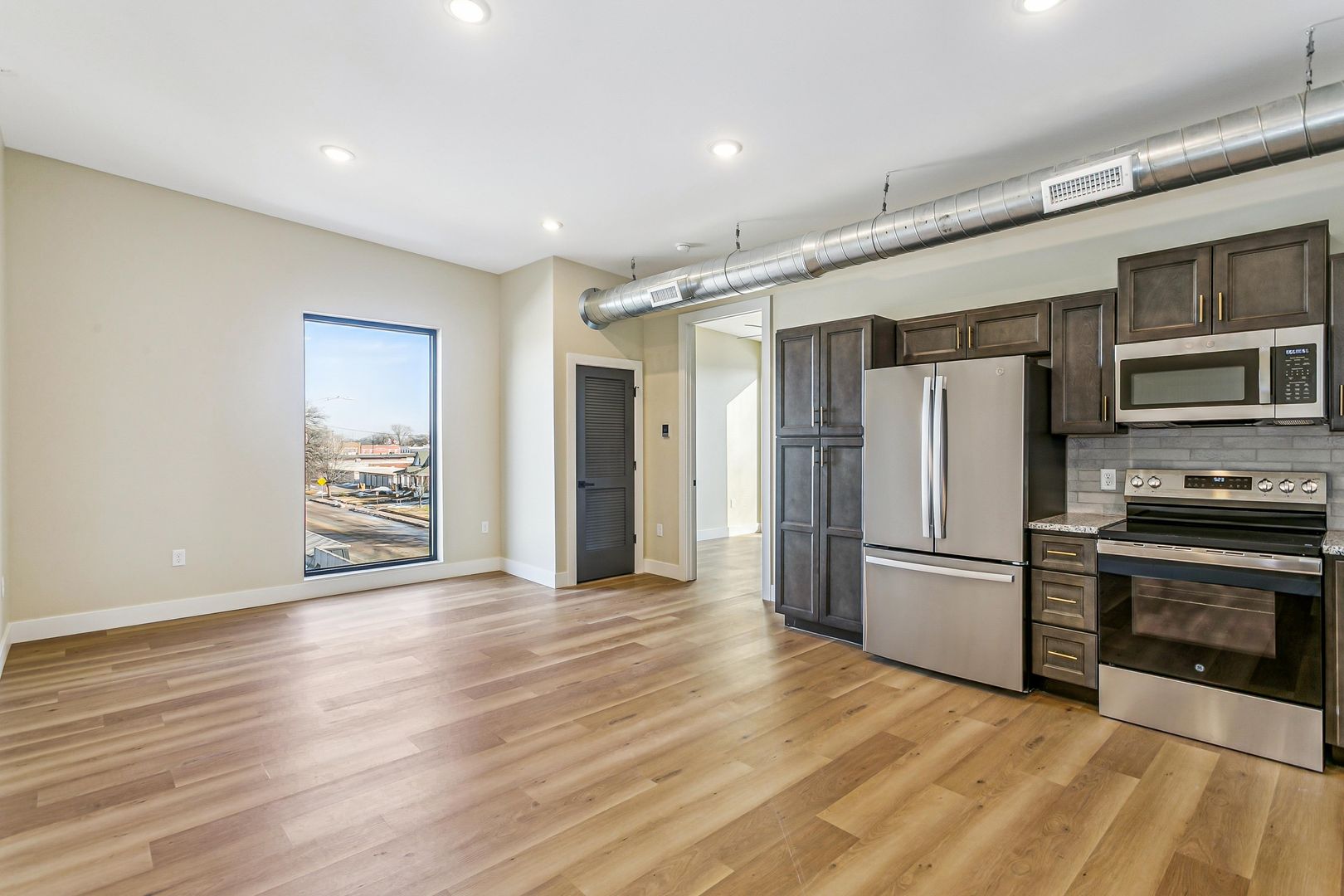 Wichita Apartment: 212 S Greenwood