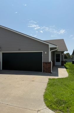 Large Updated Duplex in West Wichita-Goddard Schools! – photo 1