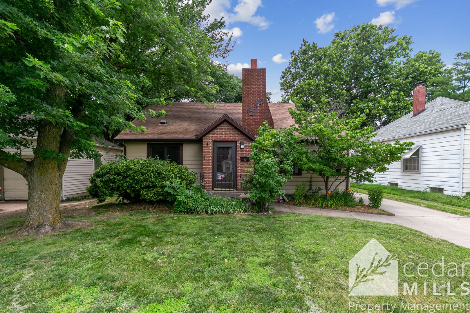 Wichita House: 605 S Beverly Dr