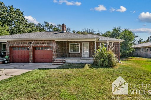 Huge Duplex in Riverside! – photo 1