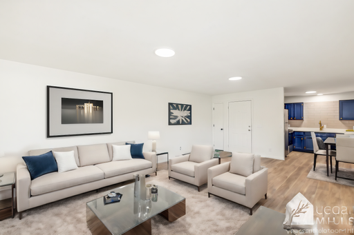 MOVE IN SPECIAL! Spacious 2 bed 1 1/2 ba unit available now! 1/2 off first full months rent! – photo 1
