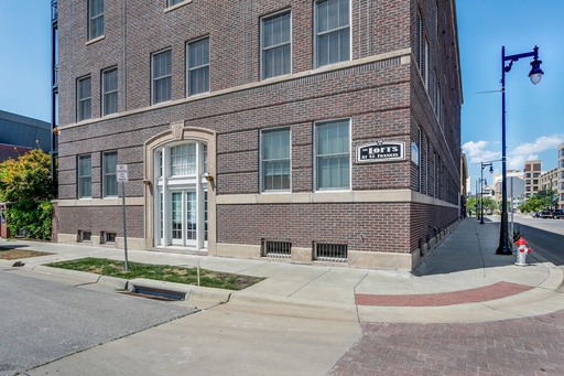 Lofts at St. Francis! 2 bed/2 bath for rent – photo 1