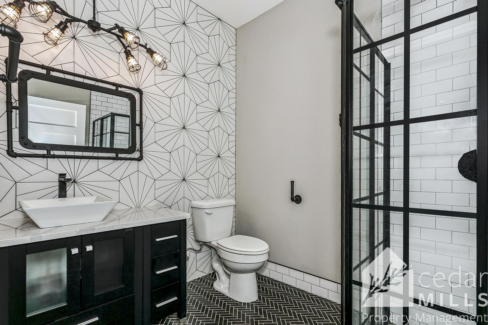 Goddard Apartment: 109 N Main