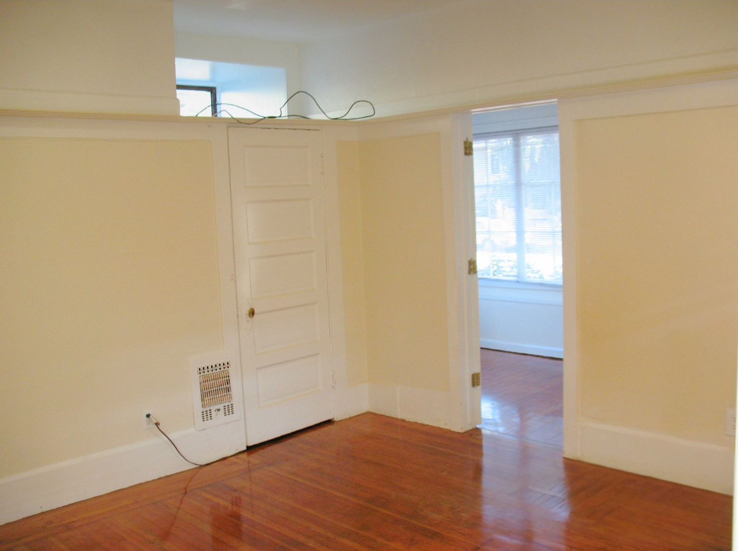 Berkeley Apartment: 2428 McGee Avenue