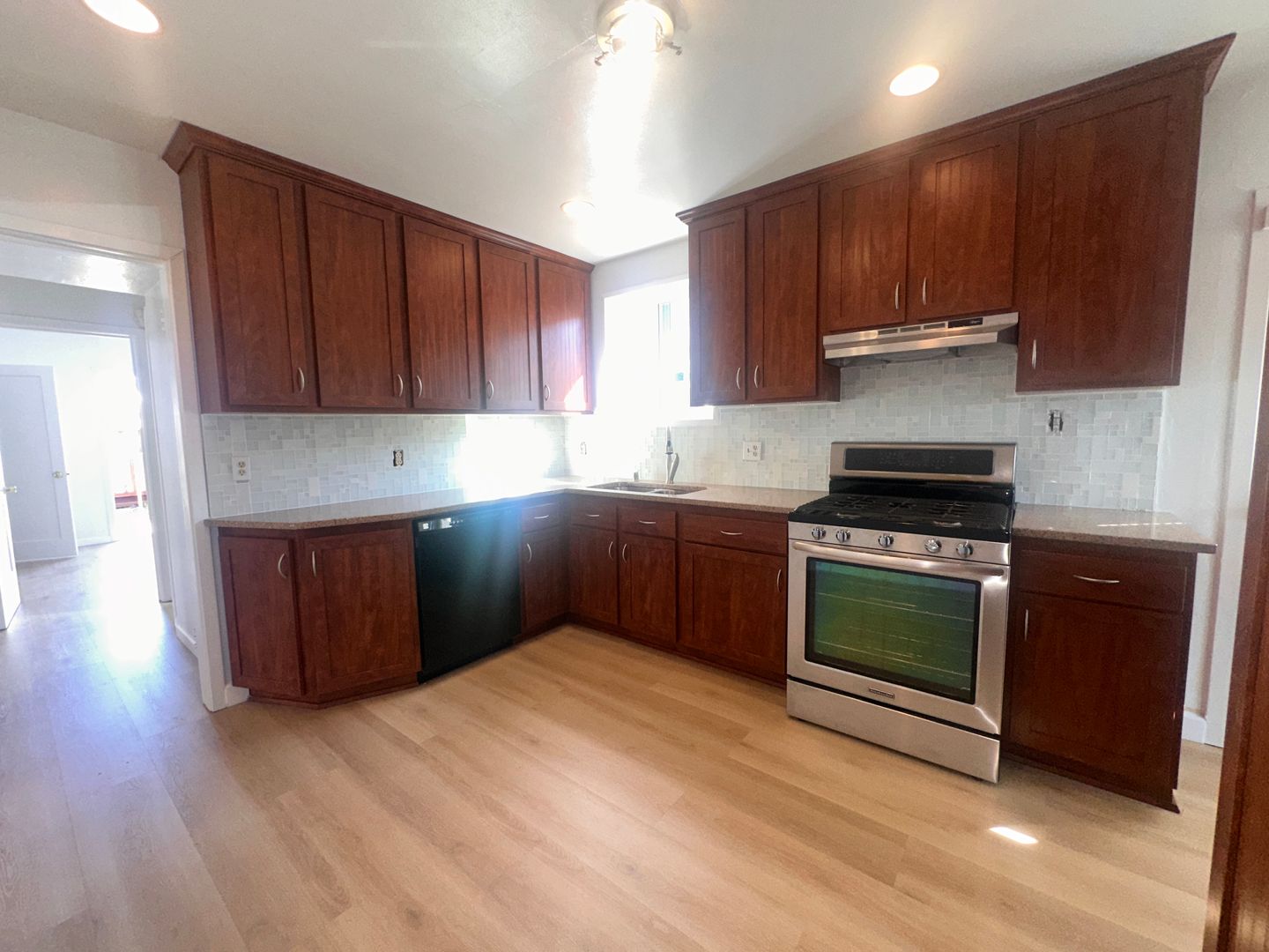 Richmond House: 940 29th St