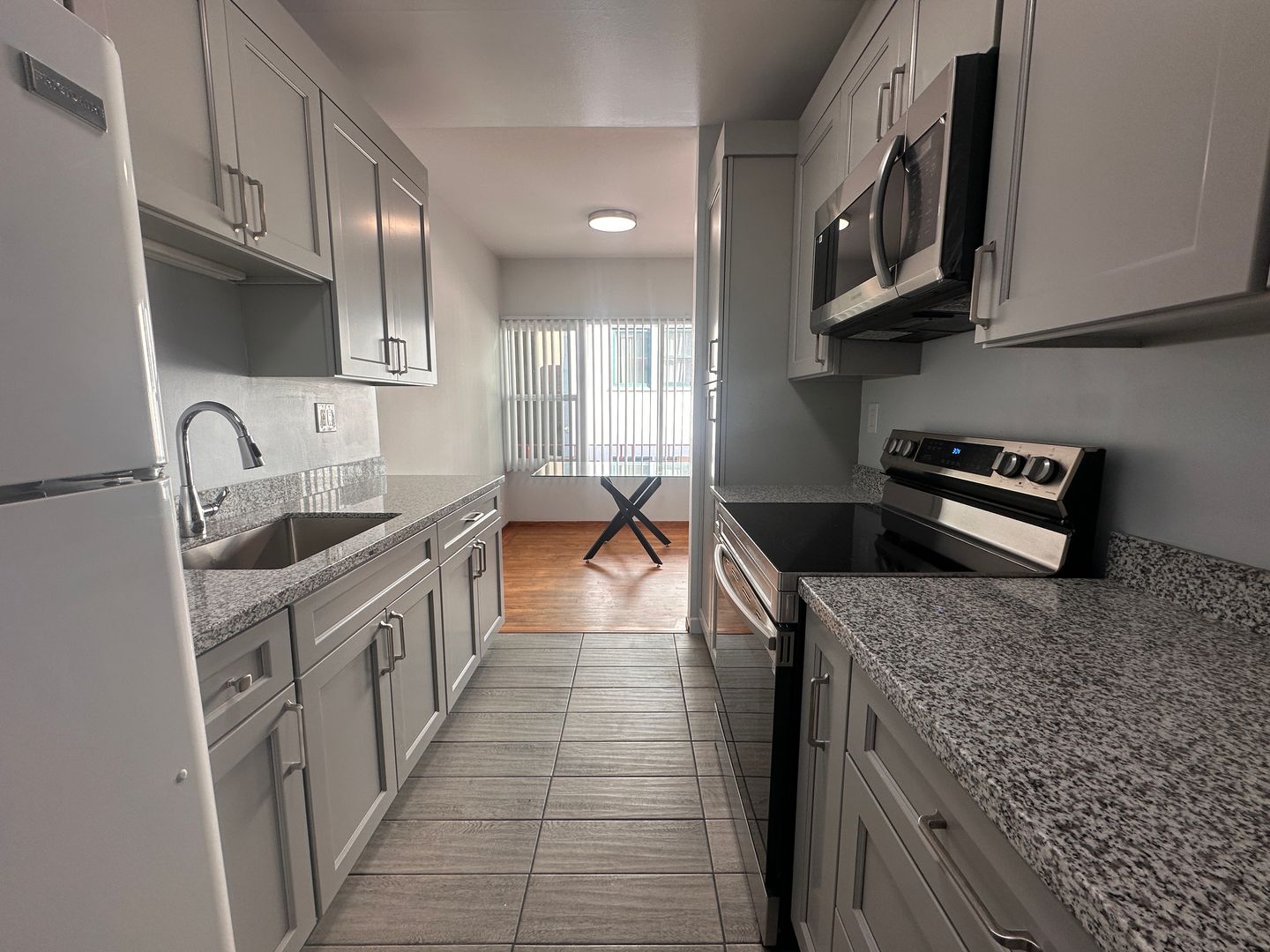 Berkeley Apartment: 2435 Hilgard Ave