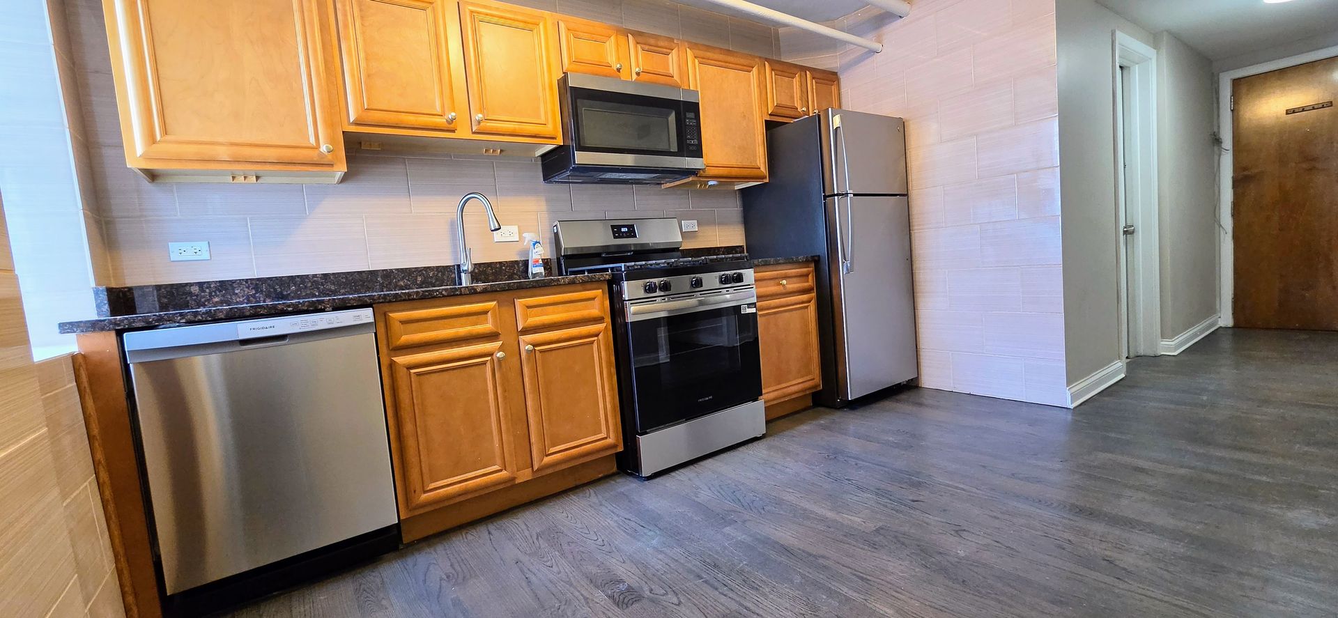 Chicago Apartment: 4764 N. Virginia, Unit F