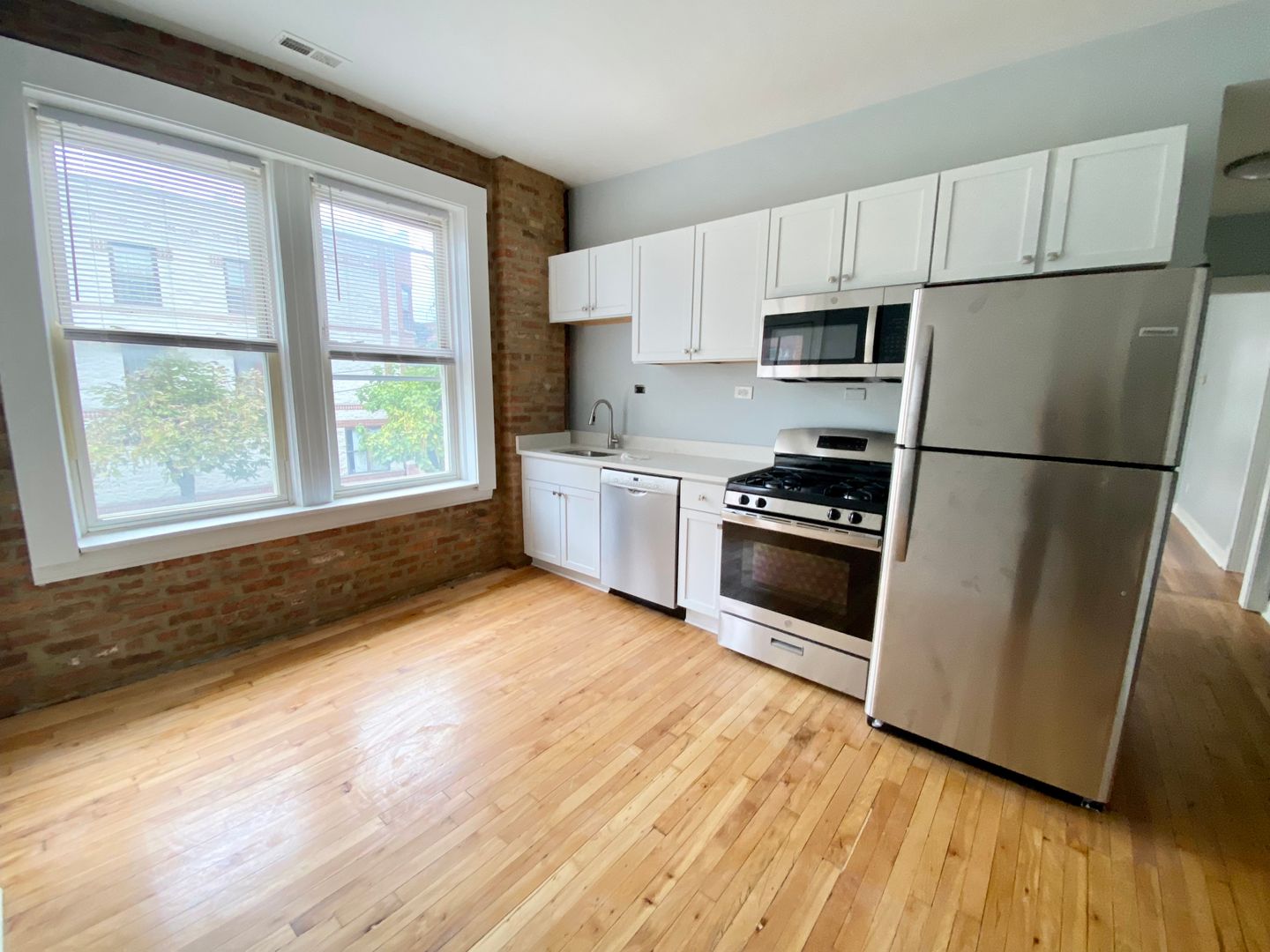 Chicago Apartment: 901 N. Leavitt