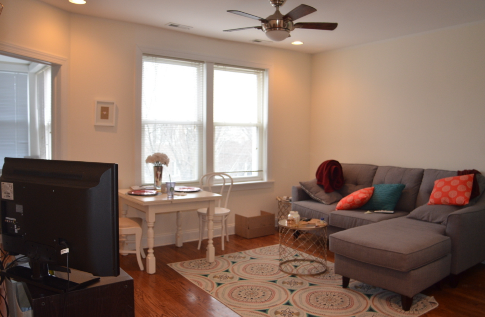 Chicago Apartment: 4751 N. Virginia Ave., Unit 2