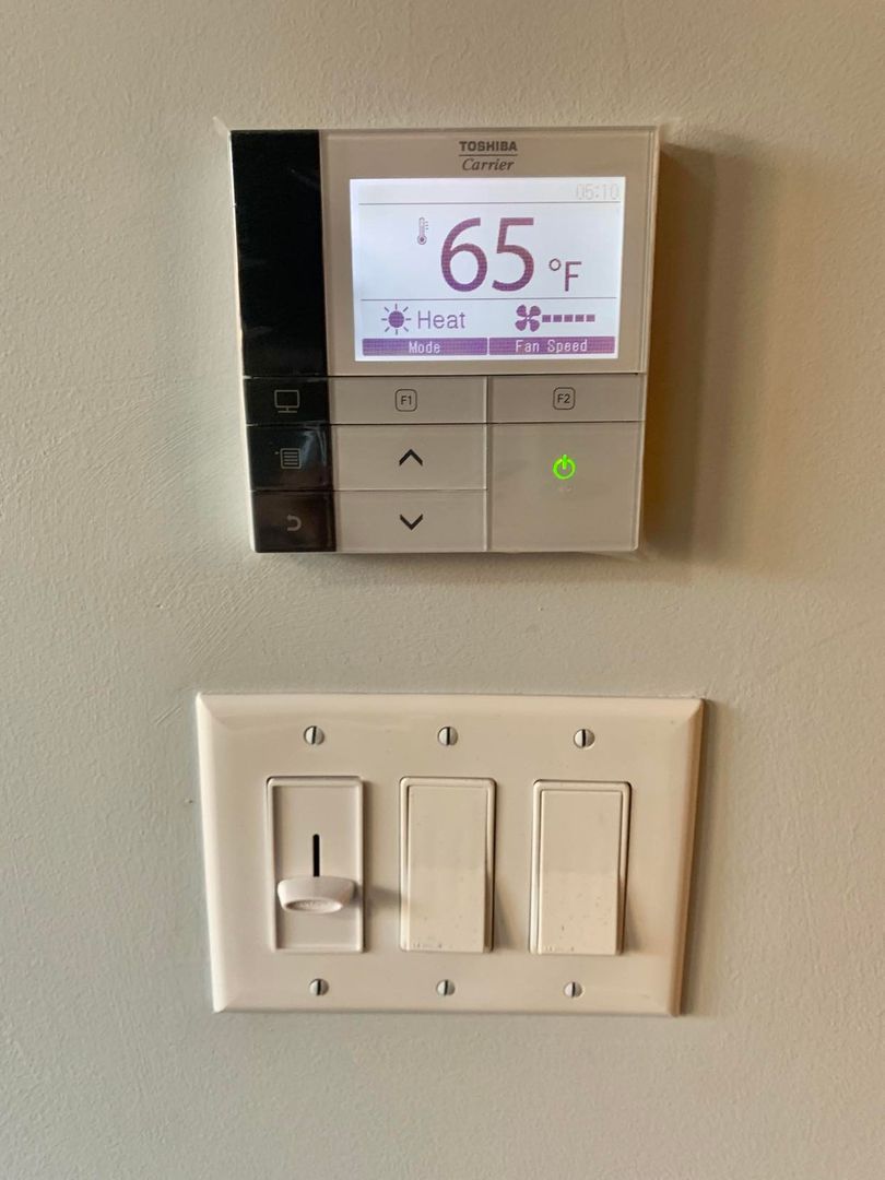 Chicago Apartment: 5240 N. Winthrop - 114