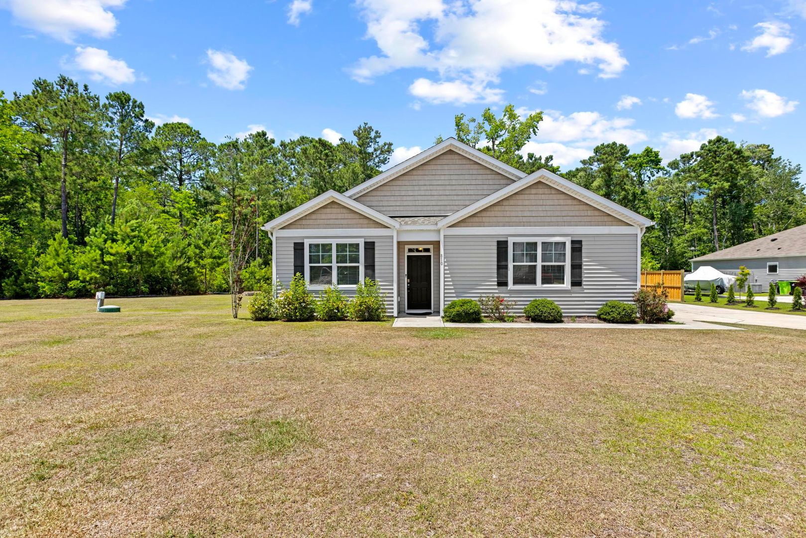 Holly Ridge House: 810 Lenox Dr