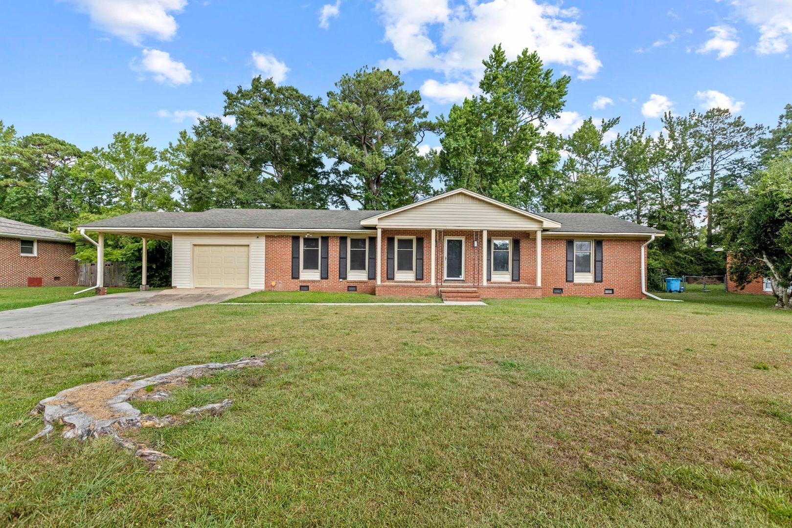 Jacksonville House: 75 Vandergrift Drive
