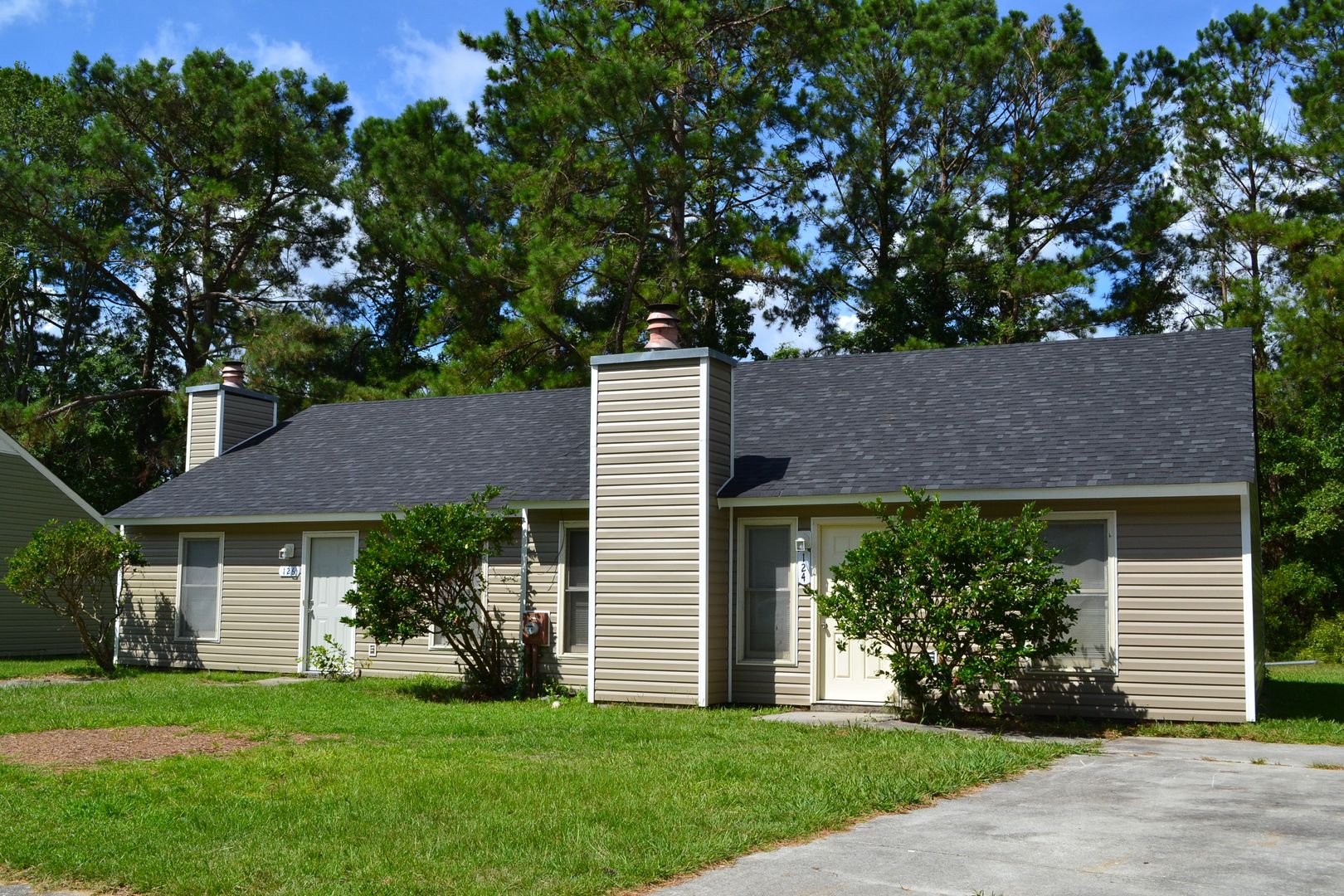 Jacksonville Apartment: 124 & 126 Corey Circle