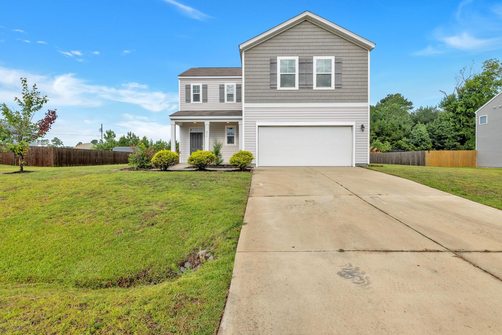 Holly Ridge House: 217 Cheswick Drive