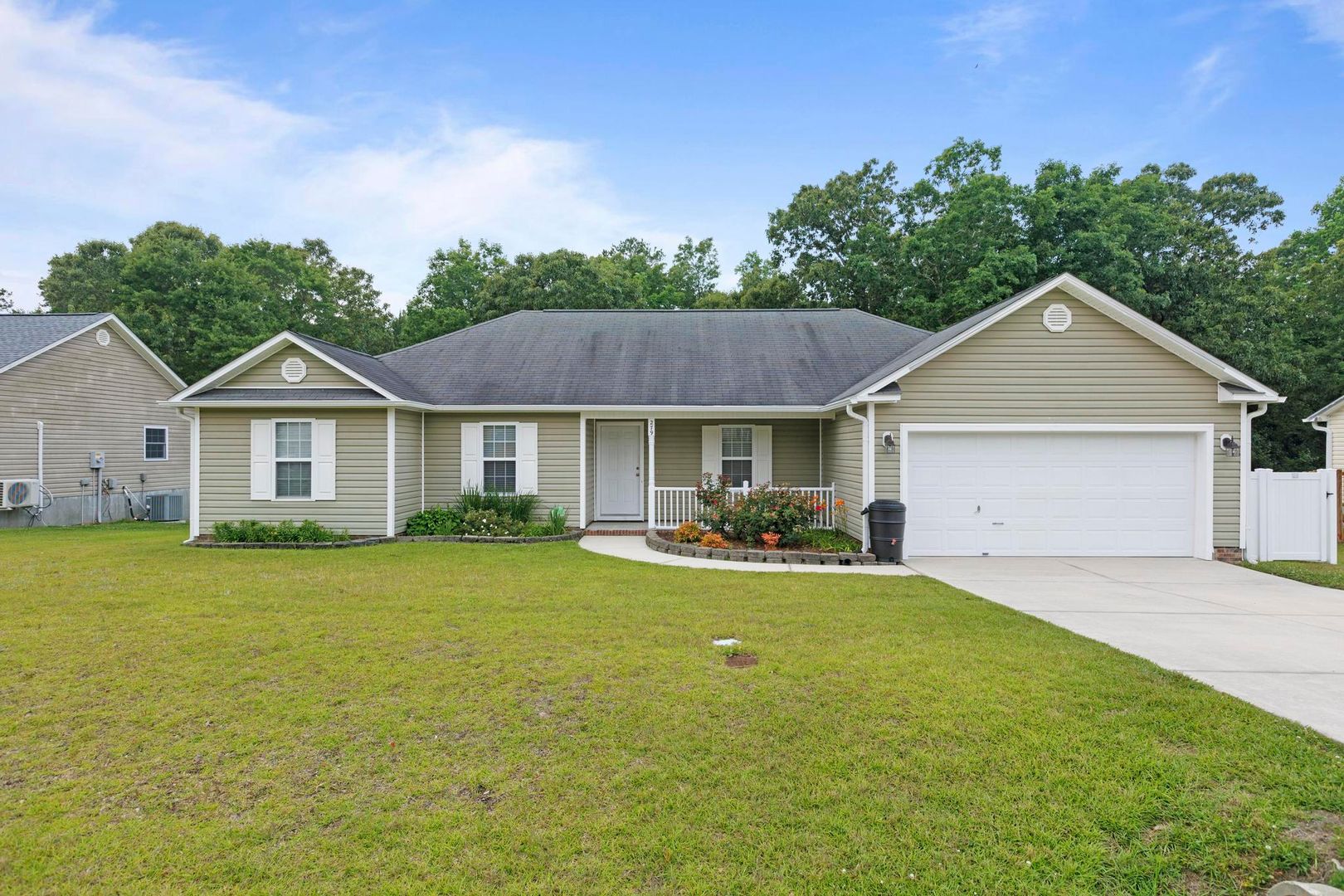 Jacksonville House: 279 Brookstone Way