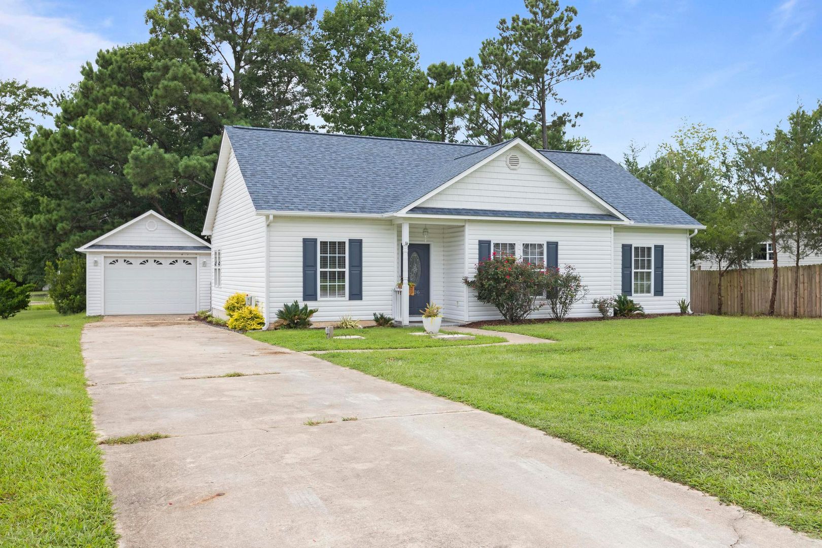Hampstead House: 506 Cedar Avenue