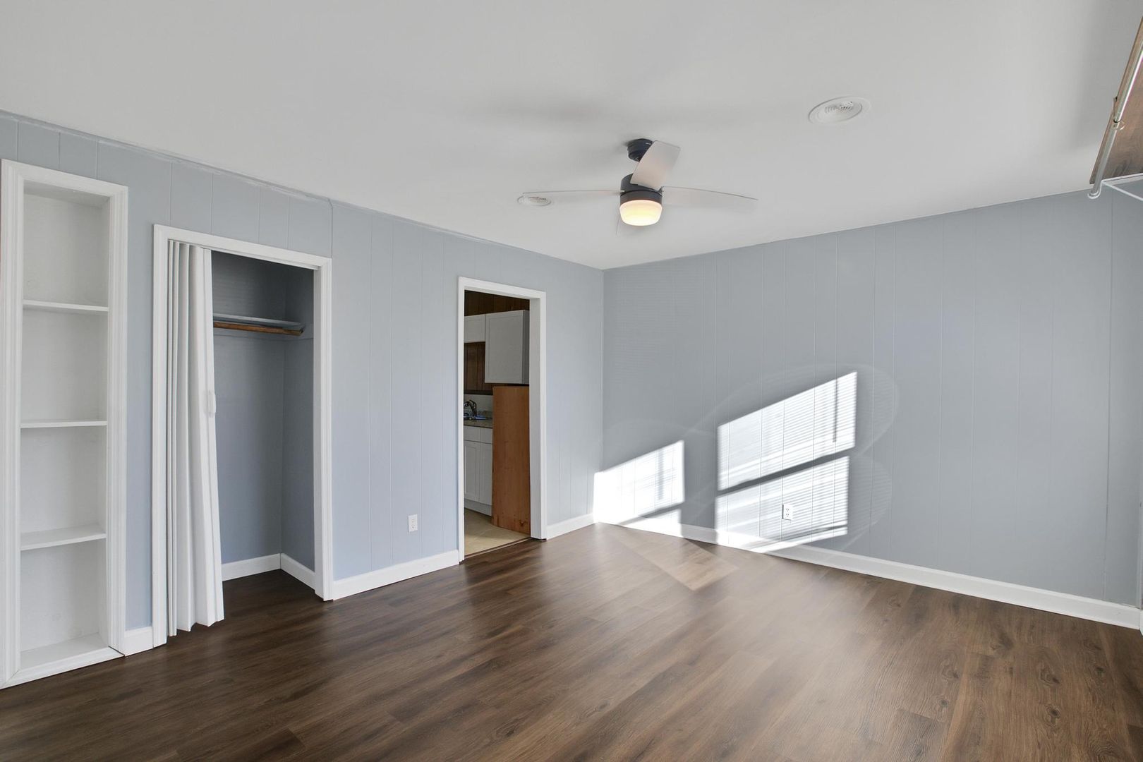 1201 Davis Street 10 of 12