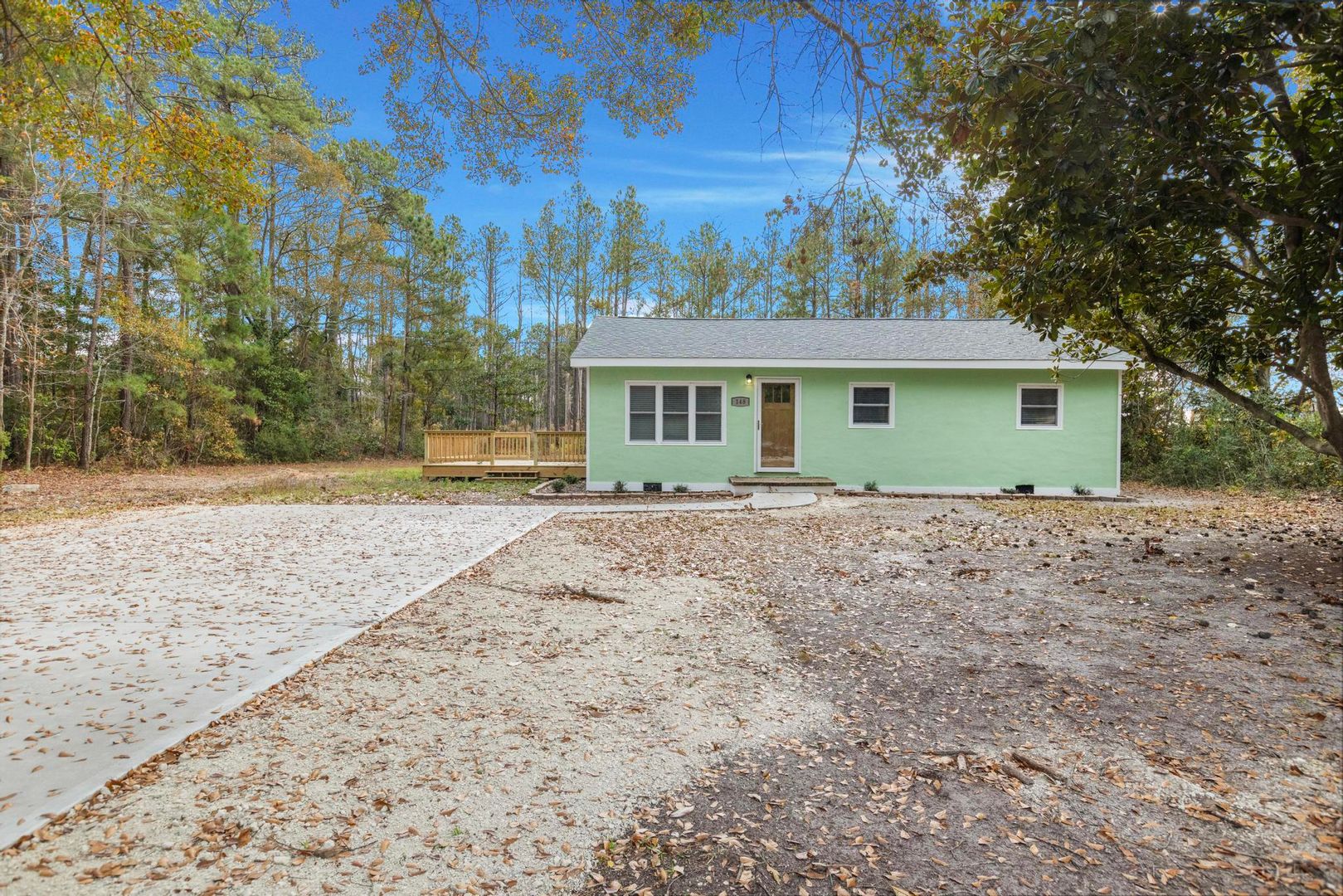 Holly Ridge House: 148 NC-210