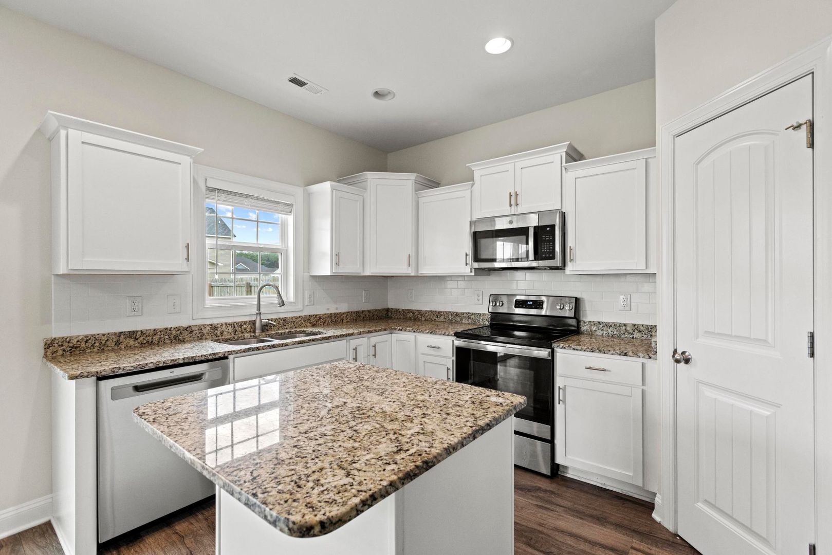 318 Windmill Light Way 3 of 12