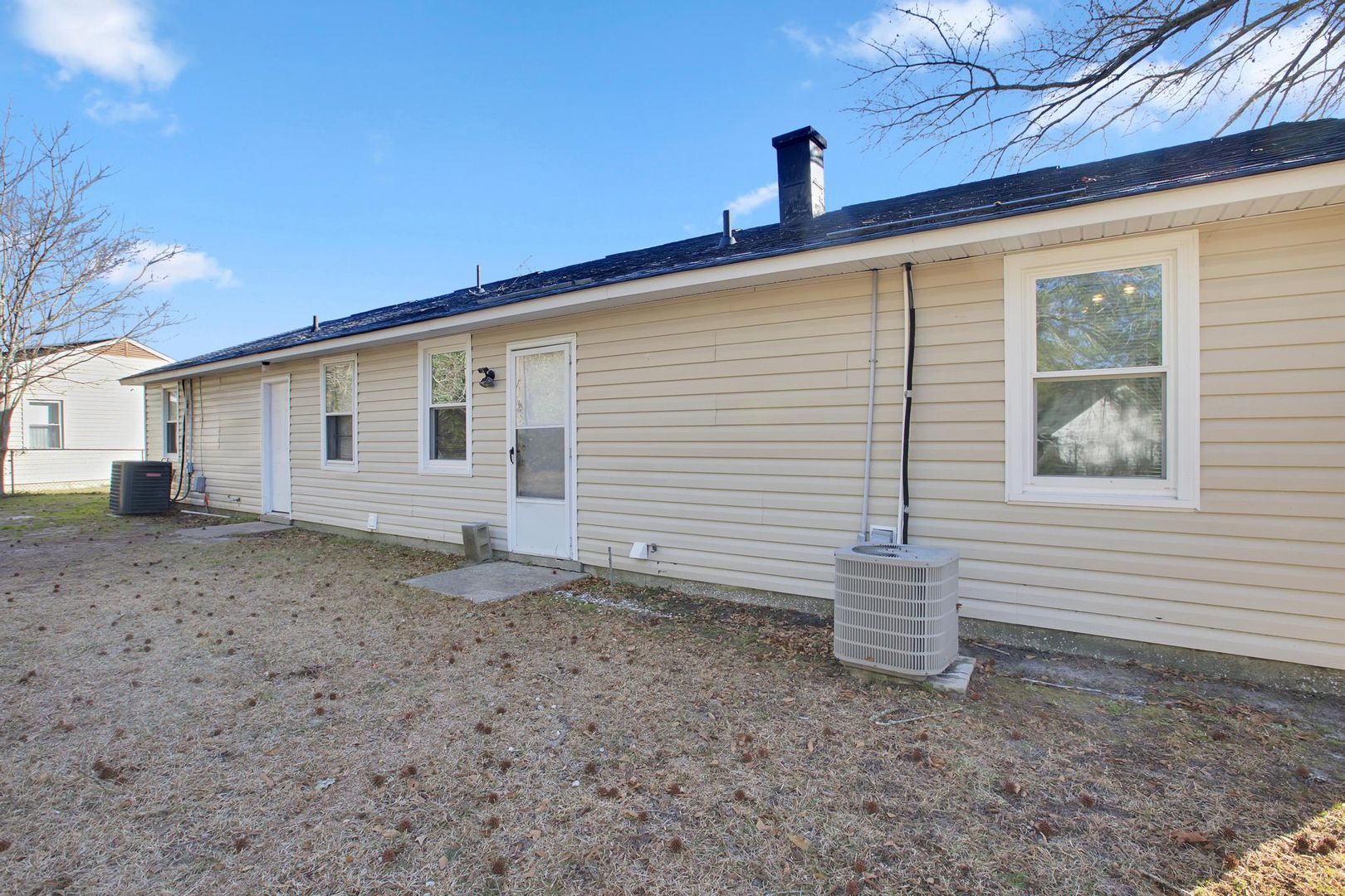 1201 Davis Street 14 of 20