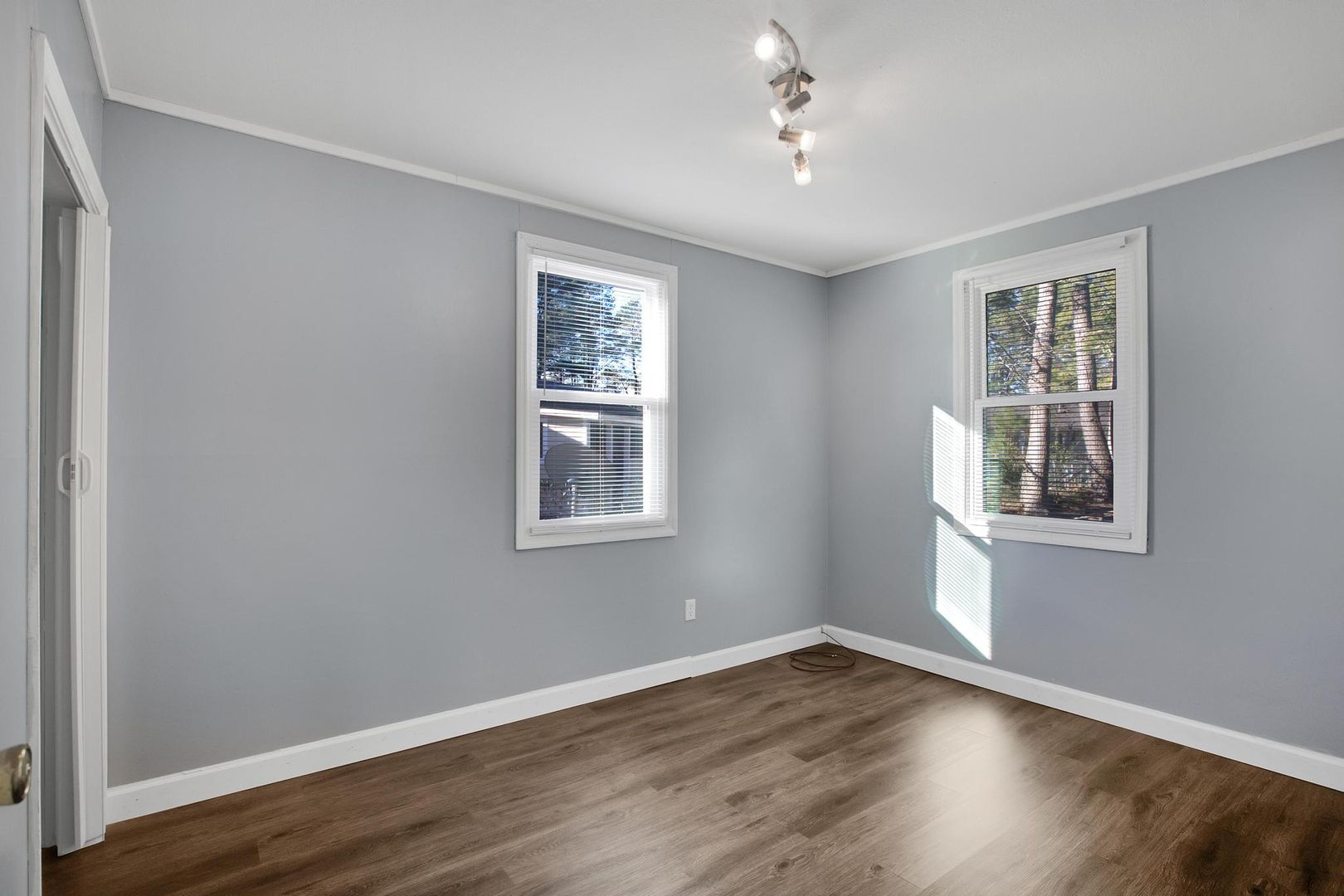 1201 Davis Street 12 of 12