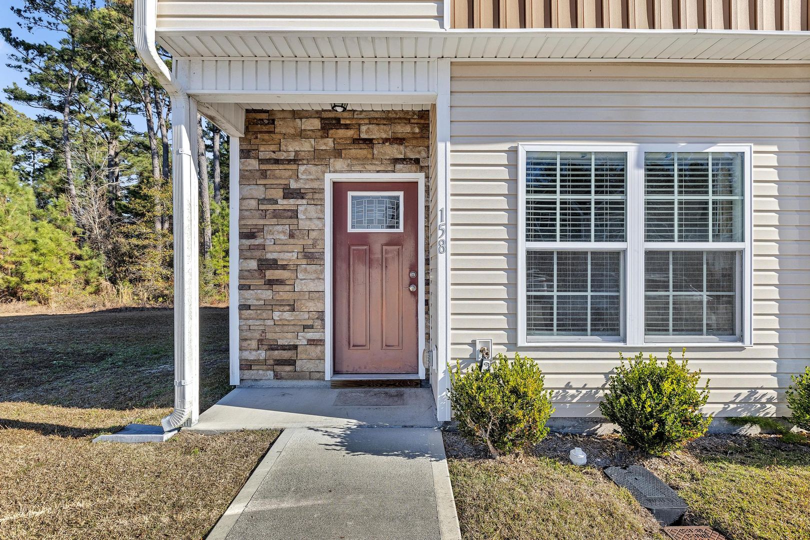 Holly Ridge Townhome: 158 Beacon Woods Drive