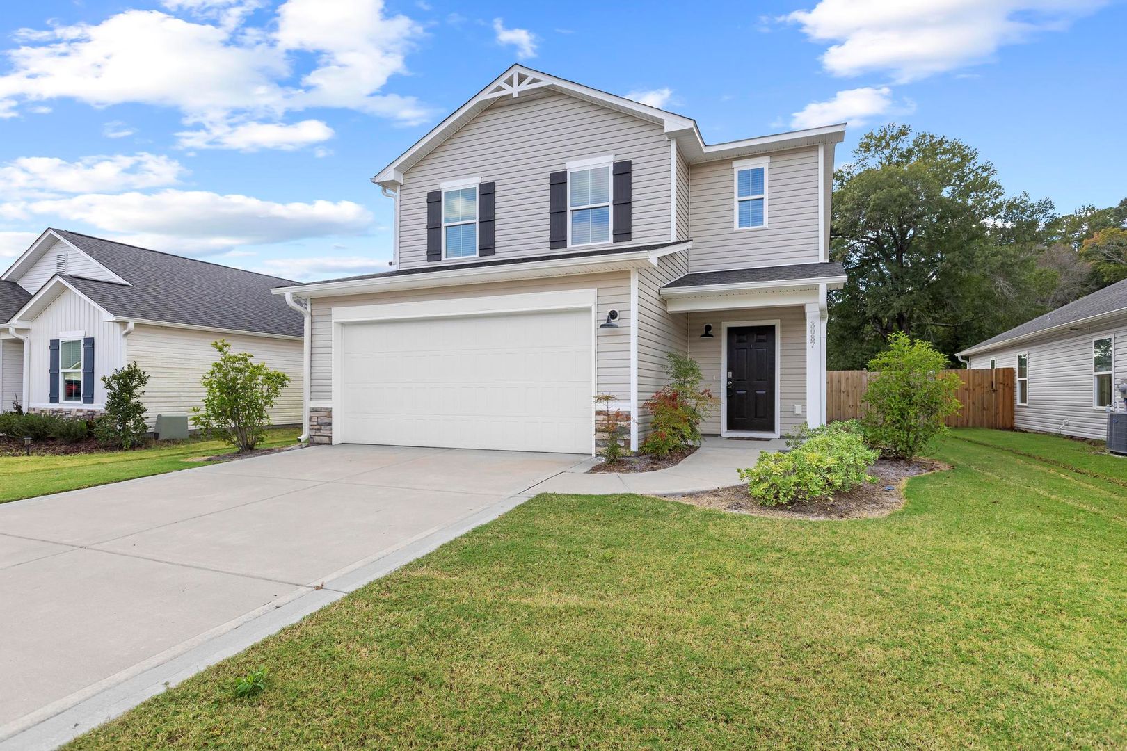 Leland House: 3087 Day Dream Lane