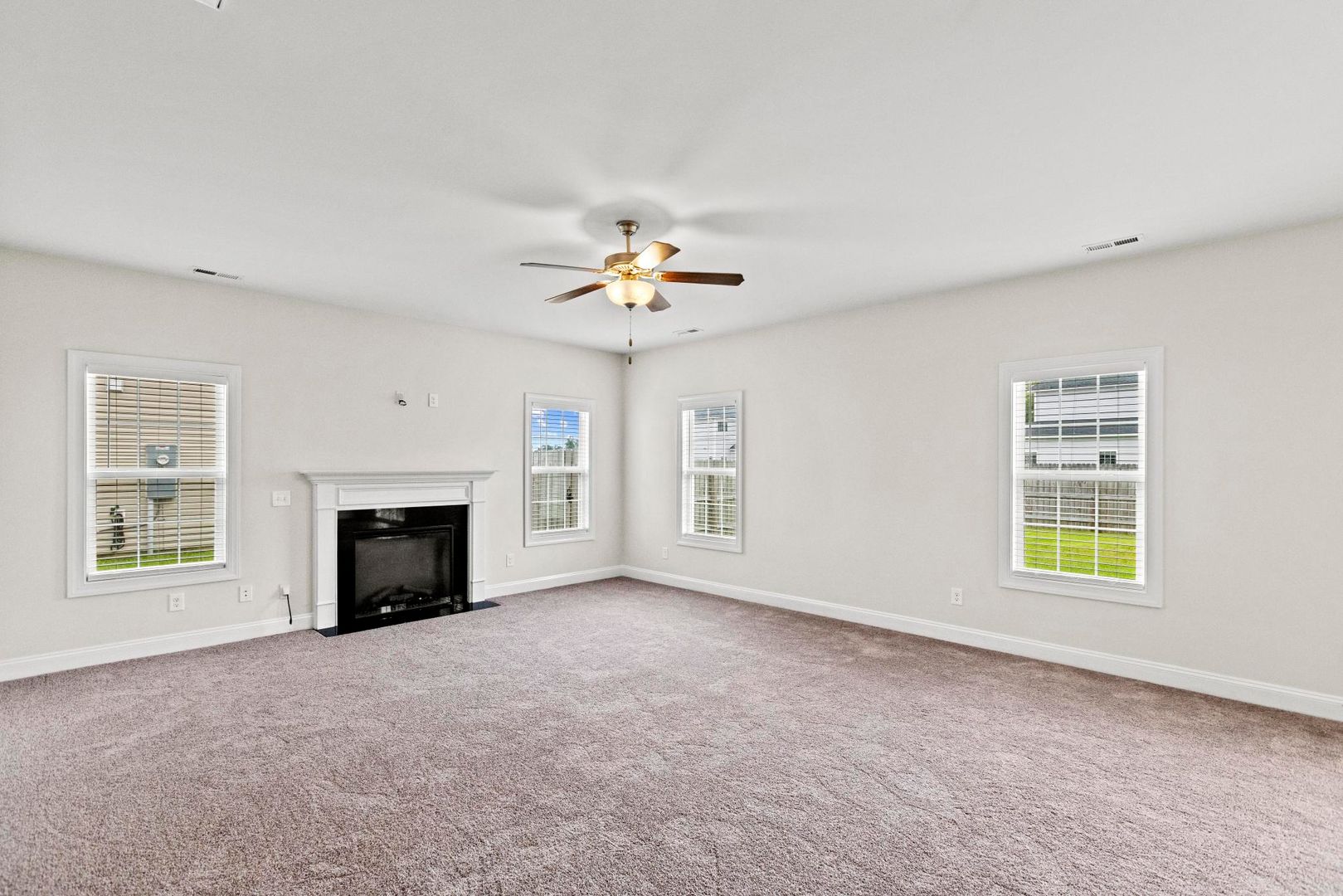 318 Windmill Light Way 4 of 12