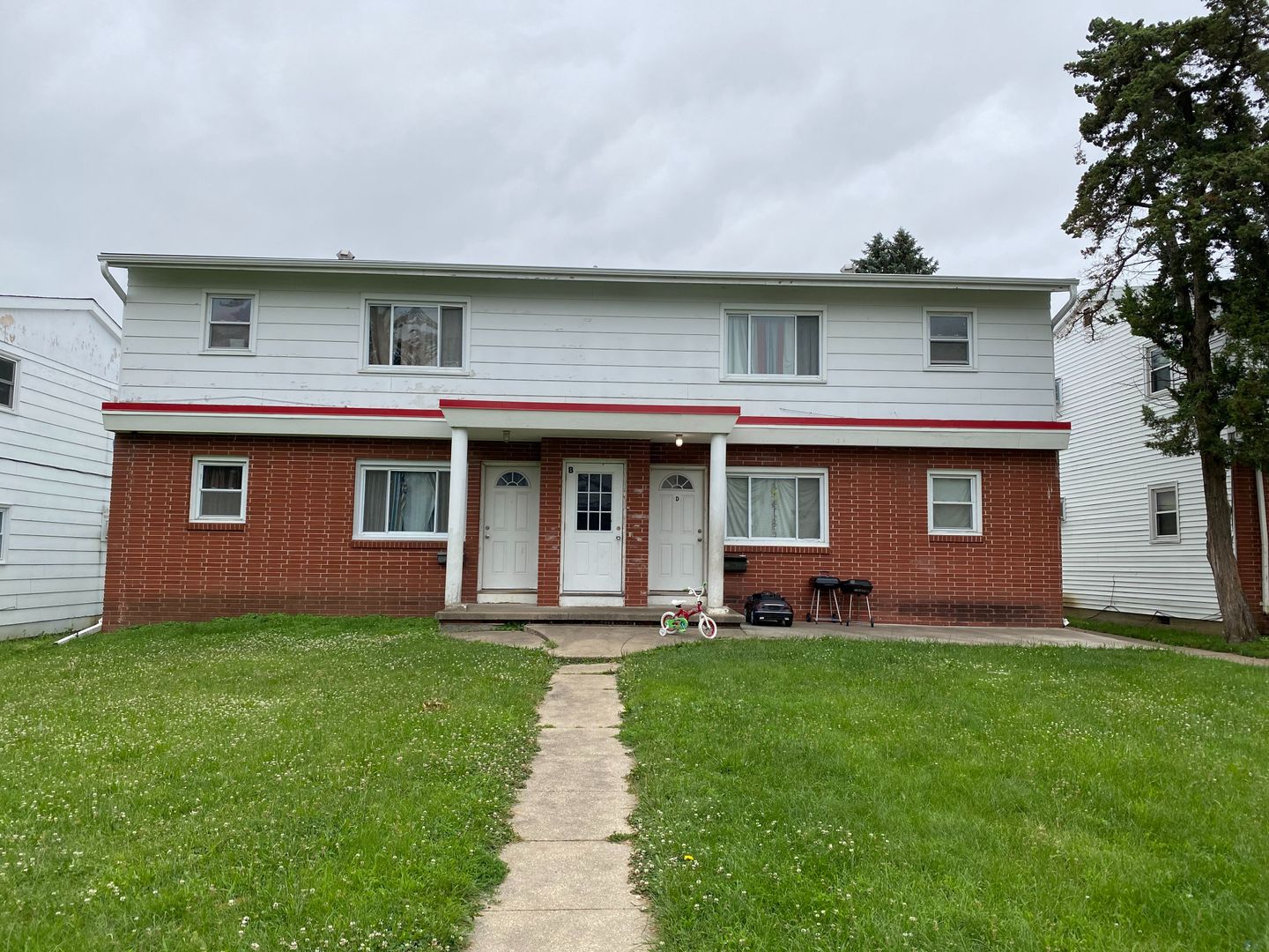 Waterloo Apartment: 221-231 Miriam