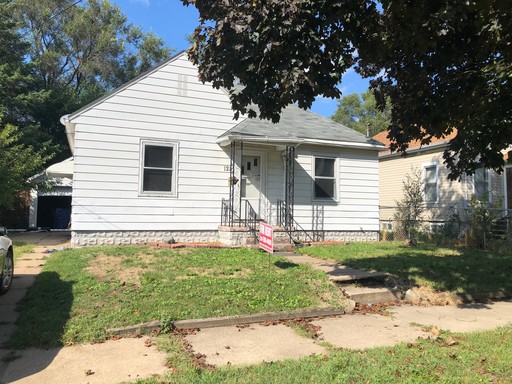 Updated 2 Bedroom, 1 Bathroom House for Rent located at 121 Butler in Waterloo – photo 1
