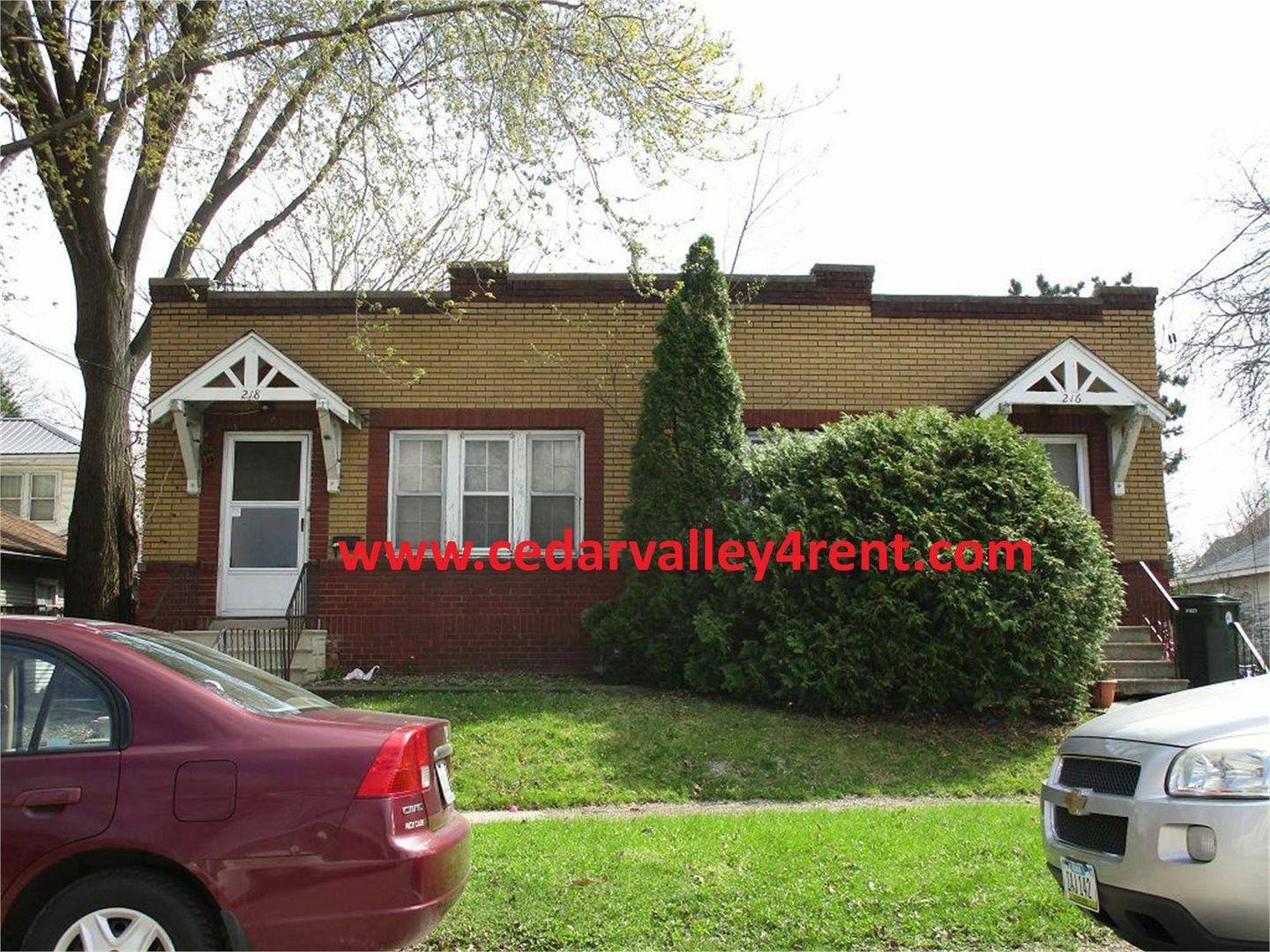 Waterloo House: 218 Pleasant